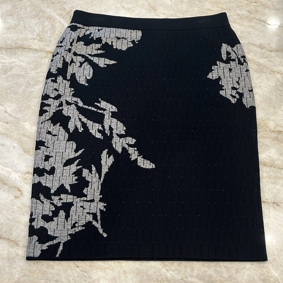 LEO & SAGE Revolve Brand | Sweater Pencil Skirt | Black & Grey | Size Large - Picture 2 of 11